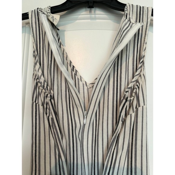 Universal Thread Women's Sleeveless Belted Jumpsuit Wide Leg Gray Stripe XS - Picture 3 of 8